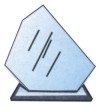reconocimiento de escritorio de cristal de forma velero de 25 cm, incluye escrito o logo de empresa o institucin.
