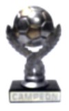 escultura de metal en forma de bal?n de futboll soccer con placa de madera para grabado.