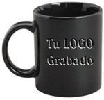 taza negra cerámica tipo tarro, grabada en SandBlast, Capacidad: 11 oz. - 330 ml. taza publicitaria promocional con su logotipo grabado