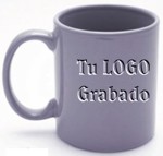 taza violeta cer?mica tipo tarro, grabada en SandBlast, Capacidad: 11 oz. - 330 ml. taza publicitaria promocional con su logotipo grabado